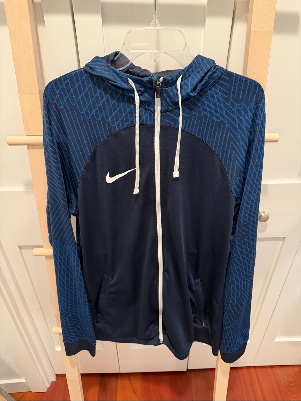 Nike Men’s Navy & Royal Blue Zip Hoodie Jacket